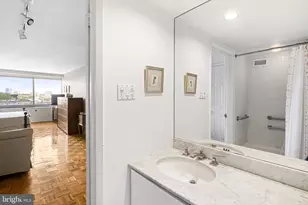 2401 Pennsylvania Ave, Philadelphia, PA 19130 - Photo 15
