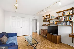 2401 Pennsylvania Ave, Philadelphia, PA 19130 - Photo 19