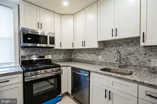 6905 Forrest Ave, Philadelphia, PA 19138 - Photo 9