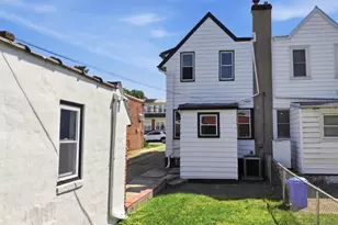 917 Oakmont St, Philadelphia, PA 19111 - Photo 7