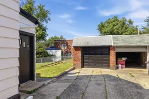 917 Oakmont St, Philadelphia, PA 19111 - Photo 3