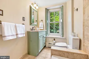 104 W Gravers Ln, Philadelphia, PA 19118 - Photo 17