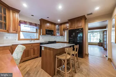 800 E Cathedral Road, Philadelphia, PA 19128 - Photo 11