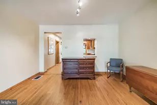 800 E Cathedral Rd, Philadelphia, PA 19128 - Photo 7