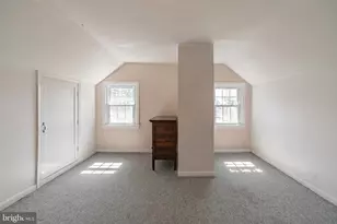 800 E Cathedral Rd, Philadelphia, PA 19128 - Photo 17