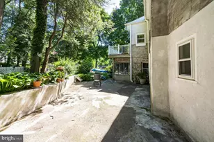 800 E Cathedral Rd, Philadelphia, PA 19128 - Photo 25