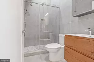 253 N 3rd St, Philadelphia, PA 19106 - Photo 11