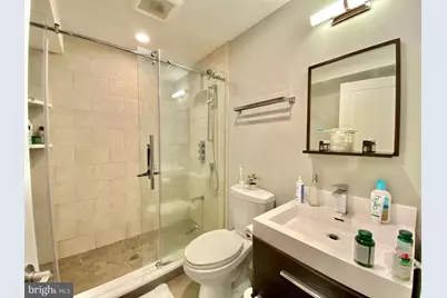 922 N 17th Street #E, Philadelphia, PA 19130 - Photo 11