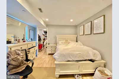 922 N 17th Street #E, Philadelphia, PA 19130 - Photo 13