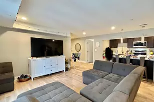 922 N 17th St, Philadelphia, PA 19130 - Photo 1