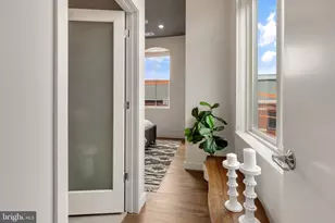 525 N 41st St, Philadelphia, PA 19104 - Photo 13