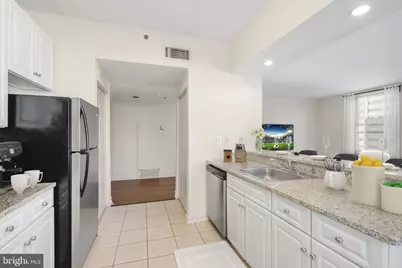 204 S 17th Street, Philadelphia, PA 19103 - Photo 3