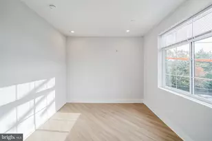646 N 32nd St, Philadelphia, PA 19104 - Photo 11