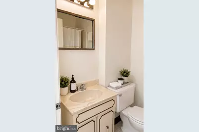 1008 Spruce Street #5-1, Philadelphia, PA 19107 - Photo 5
