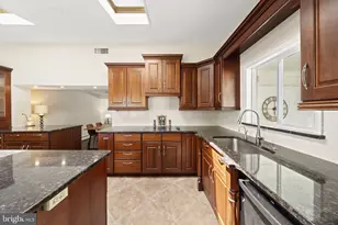373 Leroy St, Philadelphia, PA 19128 - Photo 9