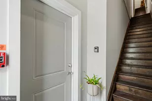 1023 Mt Vernon St, Philadelphia, PA 19123 - Photo 3