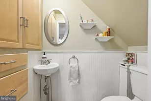 241 E Highland Ave, Philadelphia, PA 19118 - Photo 25