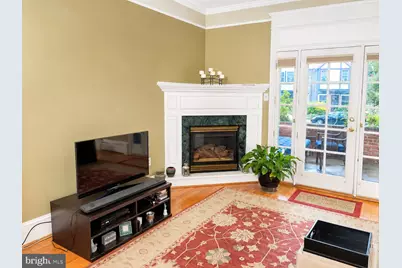 241 E Highland Avenue, Philadelphia, PA 19118 - Photo 7