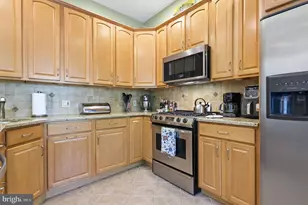 241 E Highland Ave, Philadelphia, PA 19118 - Photo 13