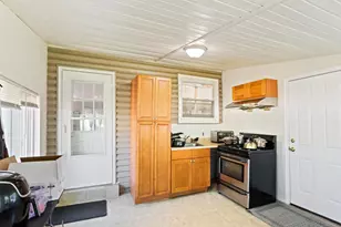 613 Oakfield Ln, Philadelphia, PA 19115 - Photo 15
