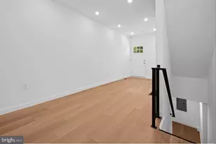 2215 N Mutter St, Philadelphia, PA 19133 - Photo 3