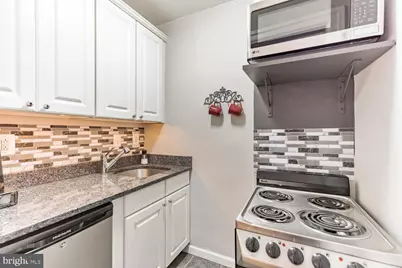 250 S 13th Street #8F, Philadelphia, PA 19107 - Photo 7