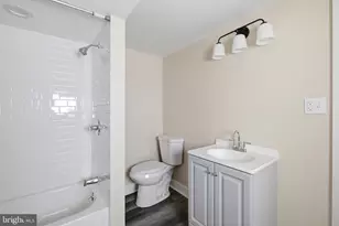 632 W Cumberland St, Philadelphia, PA 19133 - Photo 11