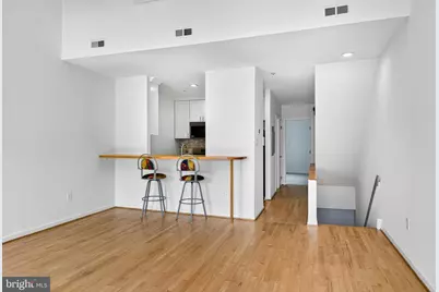 705 S 20th Street S #D, Philadelphia, PA 19146 - Photo 11