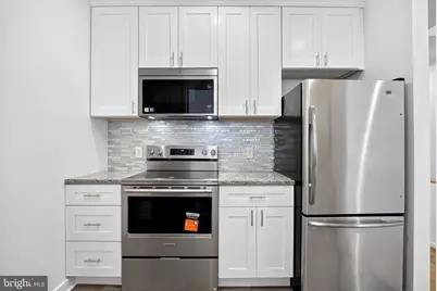 705 S 20th Street S #D, Philadelphia, PA 19146 - Photo 13