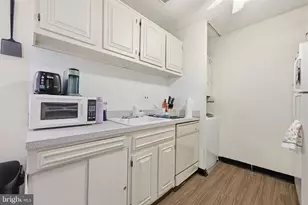 2727 Rhawn St, Philadelphia, PA 19152 - Photo 17