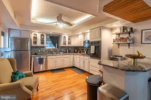 1034 Marlborough St, Philadelphia, PA 19125 - Photo 9