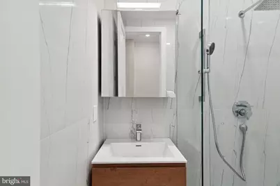 1822 Chestnut Street #3R, Philadelphia, PA 19103 - Photo 15