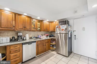 220 Locust Street #24FS, Philadelphia, PA 19106 - Photo 5