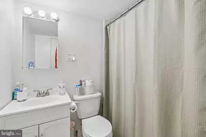 220 Locust Street #24FS, Philadelphia, PA 19106 - Photo 9