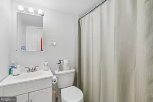 220 Locust St, Philadelphia, PA 19106 - Photo 9