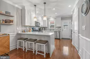 2027 Catharine St, Philadelphia, PA 19146 - Photo 9