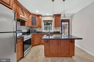 1439 E Oxford St, Philadelphia, PA 19125 - Photo 3