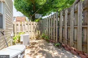 1439 E Oxford St, Philadelphia, PA 19125 - Photo 11