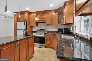 1439 E Oxford St, Philadelphia, PA 19125 - Photo 13