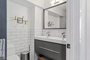 2002 E Moyamensing Ave, Philadelphia, PA 19148 - Photo 17