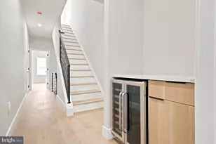 609 E Locust Ave, Philadelphia, PA 19144 - Photo 15