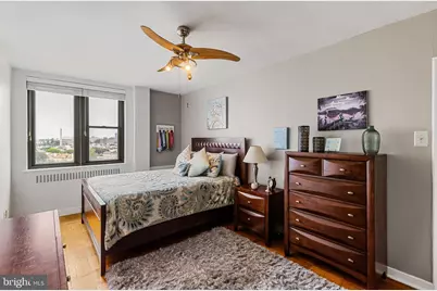 2601 Pennsylvania Avenue #1242, Philadelphia, PA 19130 - Photo 9