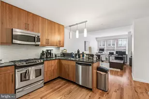 1425 Locust St, Philadelphia, PA 19102 - Photo 11