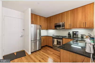 1425 Locust Street #4E, Philadelphia, PA 19102 - Photo 7