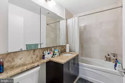 1425 Locust Street #4E, Philadelphia, PA 19102 - Photo 17