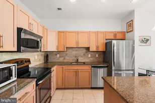 901 N Penn St, Philadelphia, PA 19123 - Photo 3