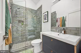 64 W Queen Ln, Philadelphia, PA 19144 - Photo 13