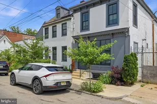 64 W Queen Ln, Philadelphia, PA 19144 - Photo 1