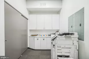 221820 Race St, Philadelphia, PA 19103 - Photo 31