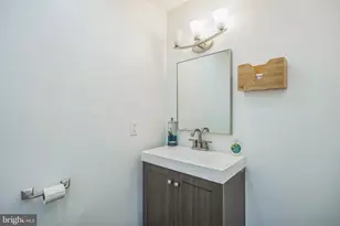 221820 Race St, Philadelphia, PA 19103 - Photo 35